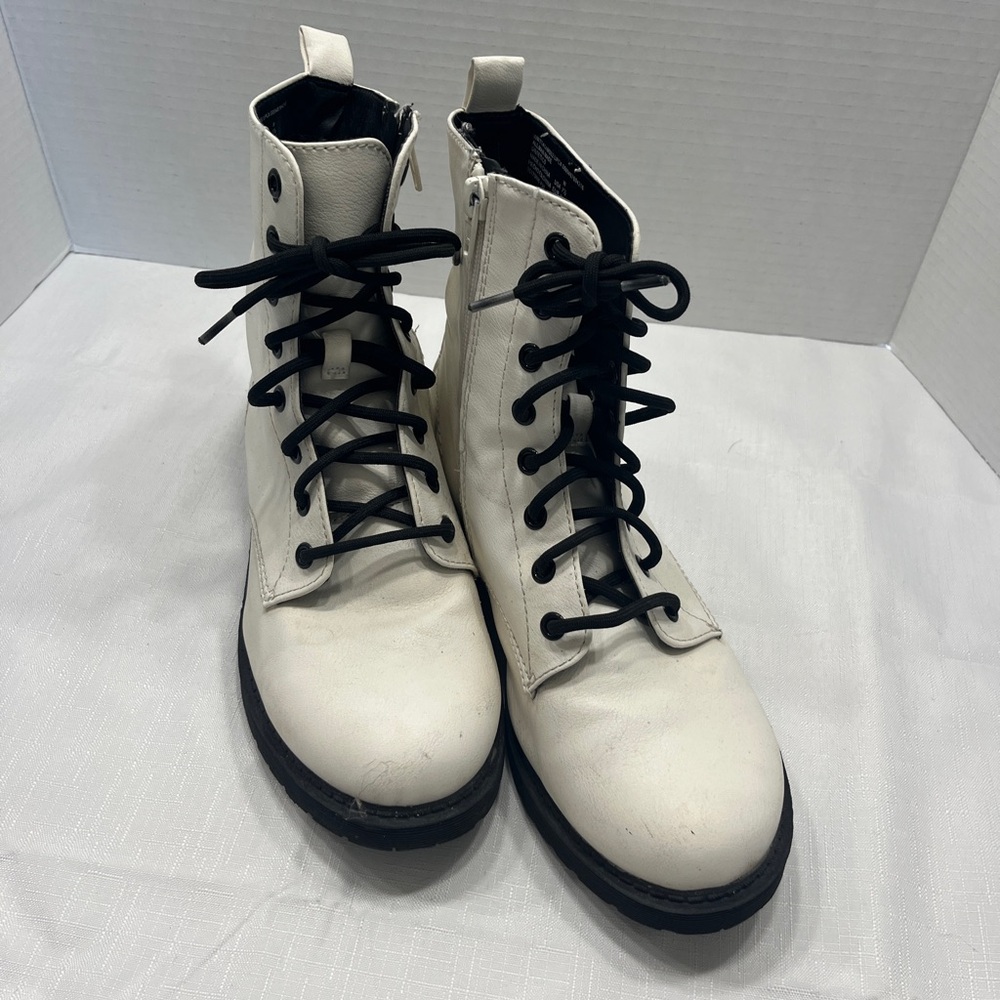 Target White Combat & Moto Boots Size 7 1/2